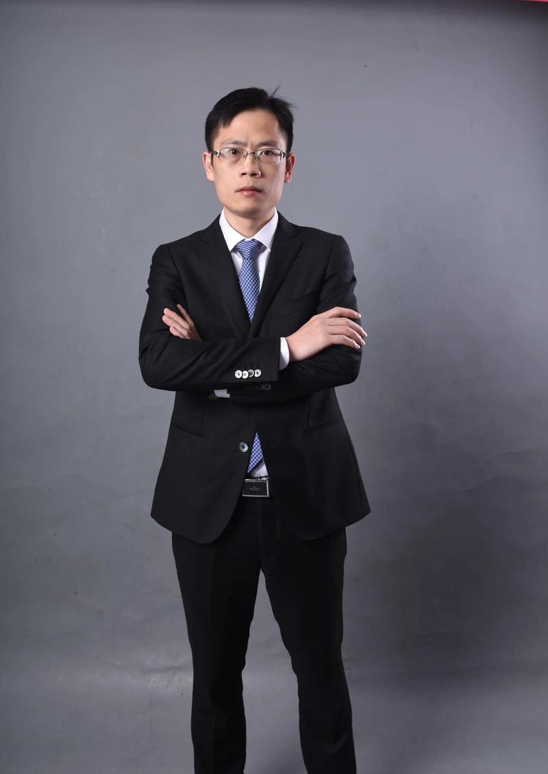 黄芳青 灯光与摄影艺术负责人